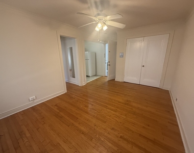 18 E Northwest Highway - Photo Thumbnail 2