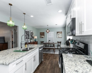 518 Erin Avenue Sw - Photo Thumbnail 11