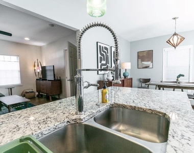 518 Erin Avenue Sw - Photo Thumbnail 16