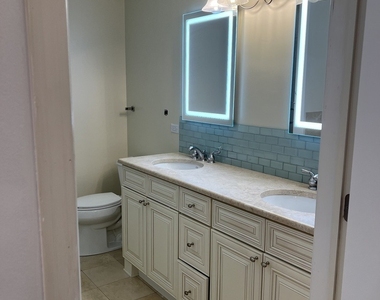 1322 S Prairie Avenue - Photo Thumbnail 6