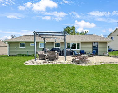 7830 Sprucewood Avenue - Photo Thumbnail 11