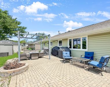 7830 Sprucewood Avenue - Photo Thumbnail 10