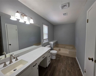 102 Park Place Drive - Photo Thumbnail 9