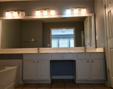 6004 Falling Water Court - Photo Thumbnail 15