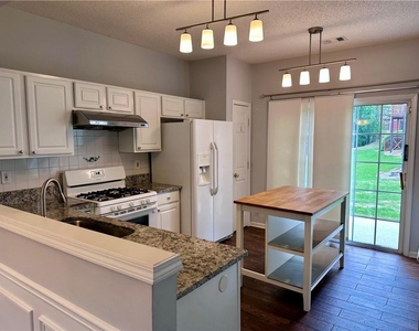 6004 Falling Water Court - Photo Thumbnail 5