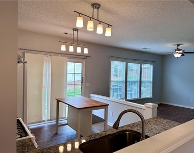6004 Falling Water Court - Photo Thumbnail 7