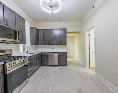 2137 N Western Avenue - Photo Thumbnail 15