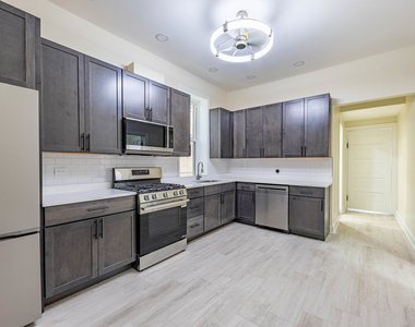 2137 N Western Avenue - Photo Thumbnail 14