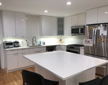 50 Lakeside Place - Photo Thumbnail 1