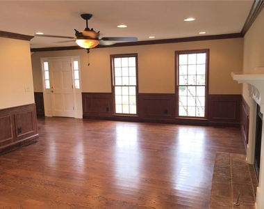 310 Milesford Court - Photo Thumbnail 4