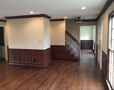 310 Milesford Court - Photo Thumbnail 6