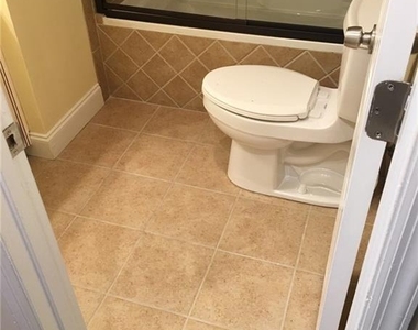 310 Milesford Court - Photo Thumbnail 11