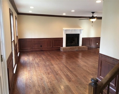 310 Milesford Court - Photo Thumbnail 5