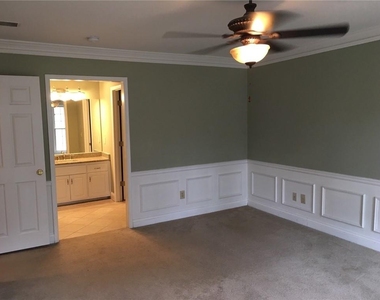310 Milesford Court - Photo Thumbnail 7
