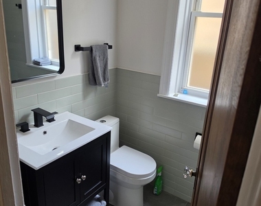 4321 N Leavitt Street - Photo Thumbnail 4