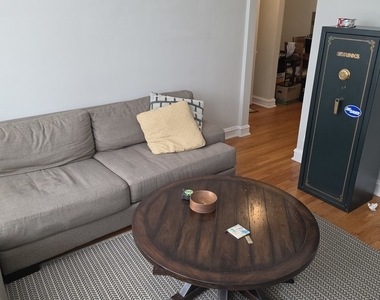 4321 N Leavitt Street - Photo Thumbnail 8