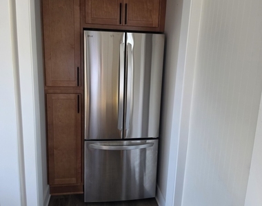 4321 N Leavitt Street - Photo Thumbnail 3