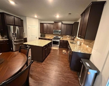 1510 Kaden Lane - Photo Thumbnail 10