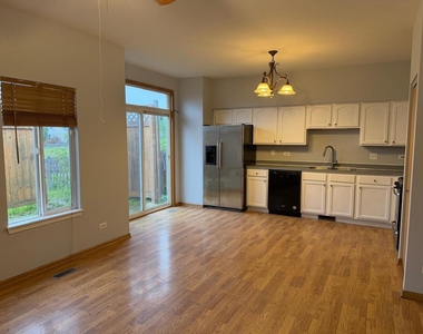 2208 Rebecca Circle - Photo Thumbnail 3