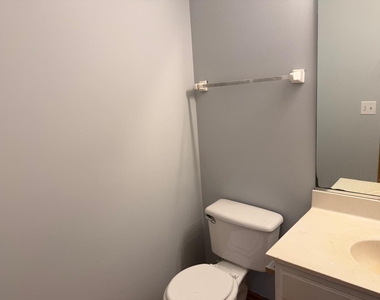 2208 Rebecca Circle - Photo Thumbnail 16