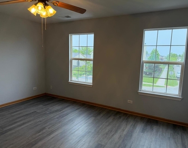 2208 Rebecca Circle - Photo Thumbnail 5