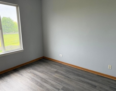 2208 Rebecca Circle - Photo Thumbnail 12