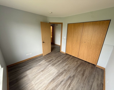 2208 Rebecca Circle - Photo Thumbnail 4