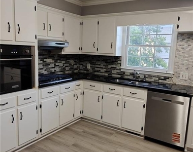 119 Bonnie Lane - Photo Thumbnail 14