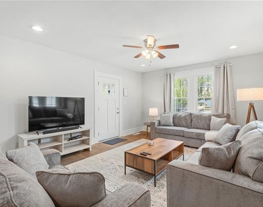 1026 Deckner Avenue Sw - Photo Thumbnail 11