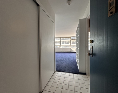 5757 N Sheridan Avenue - Photo Thumbnail 4