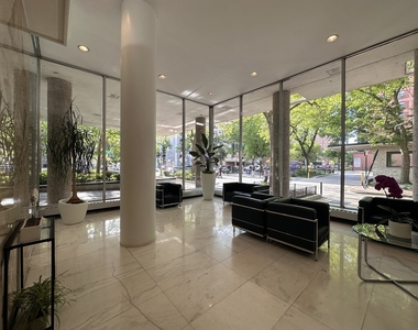 5757 N Sheridan Avenue - Photo Thumbnail 1