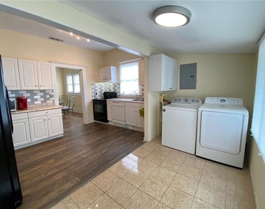 175 Park Drive - Photo Thumbnail 9