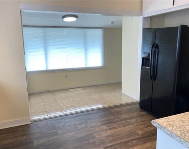 175 Park Drive - Photo Thumbnail 11