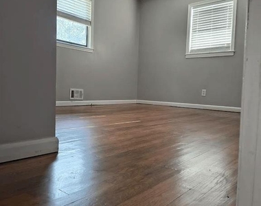6271 Mountain Court Se - Photo Thumbnail 7