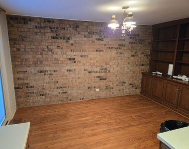 2s663 Avenue Normandy East Street - Photo Thumbnail 2