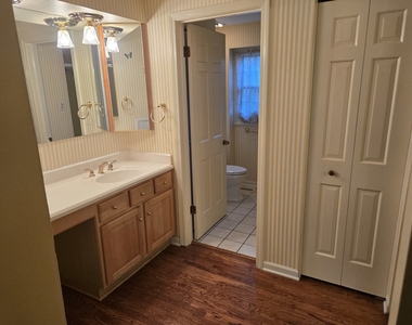 2s663 Avenue Normandy East Street - Photo Thumbnail 10