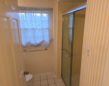 2s663 Avenue Normandy East Street - Photo Thumbnail 11