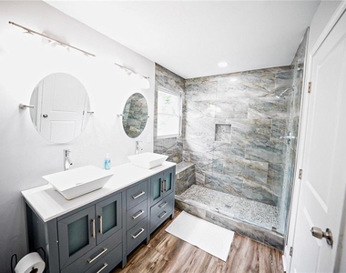1141 Mcdaniel Street - Photo Thumbnail 17