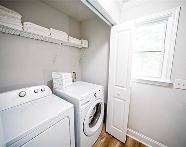 1141 Mcdaniel Street - Photo Thumbnail 11