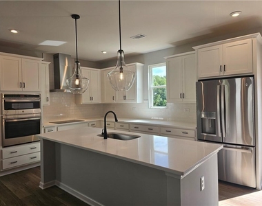 3250 Willow Glade Trail - Photo Thumbnail 4