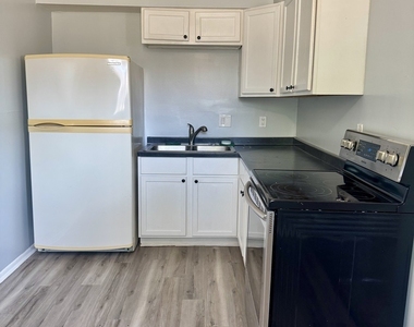 2827 N Elsie Avenue - Photo Thumbnail 1