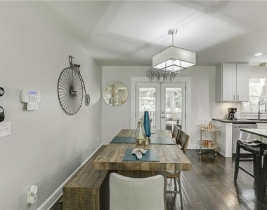 1858 Longdale Drive - Photo Thumbnail 9