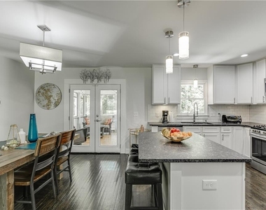 1858 Longdale Drive - Photo Thumbnail 12