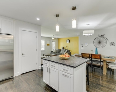 1858 Longdale Drive - Photo Thumbnail 15