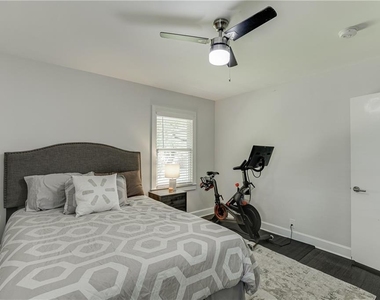 1858 Longdale Drive - Photo Thumbnail 20