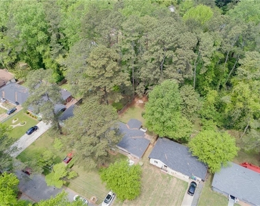 1858 Longdale Drive - Photo Thumbnail 36
