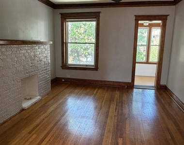 4847 N Claremont Avenue - Photo Thumbnail 1