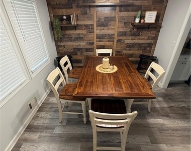 325 Little Rock Court - Photo Thumbnail 9