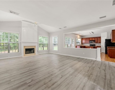 28 Crystal Way - Photo Thumbnail 1