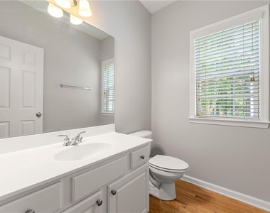 28 Crystal Way - Photo Thumbnail 18